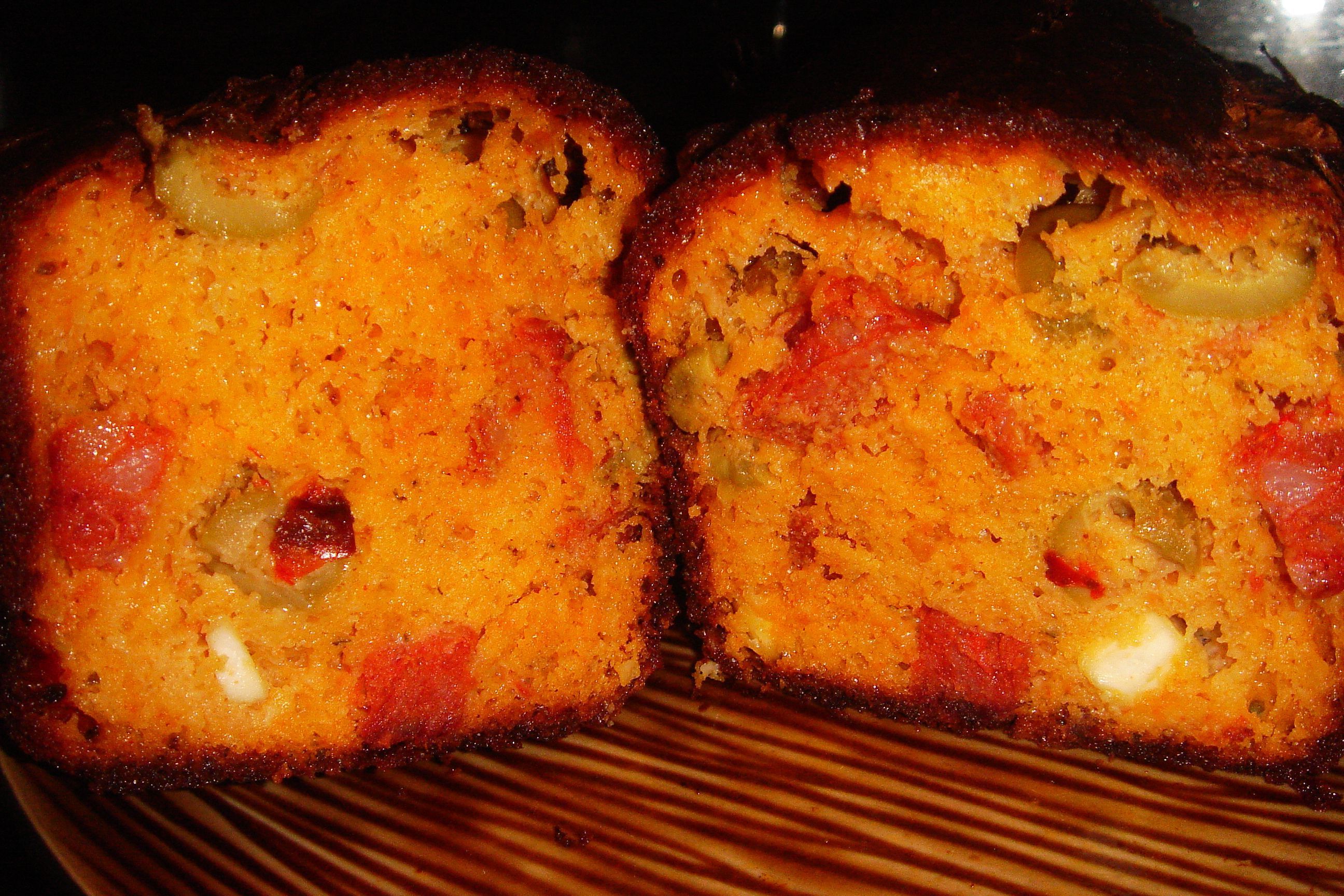 Cake Au Chorizo, Féta, Olive Et Tomate Séché